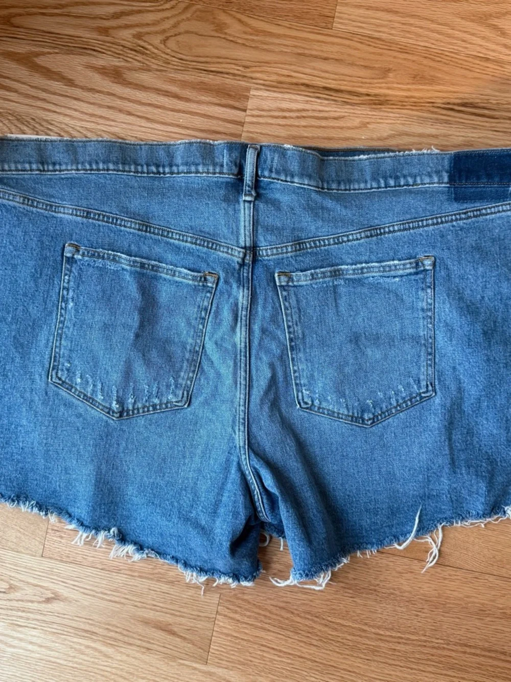 NWT Abercrombie 4